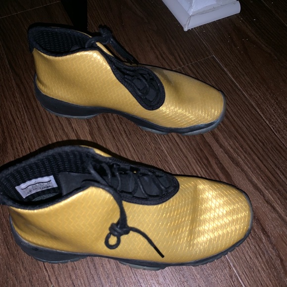 Jordan Future Metallic Gold - Picture 5 of 6